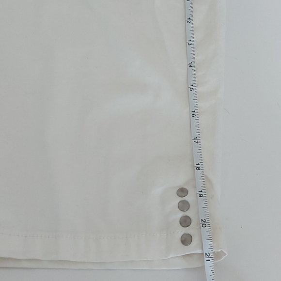 Bandolino Cream Denim Cotton Shorts/Belt Sz 14 - Picture 9 of 15